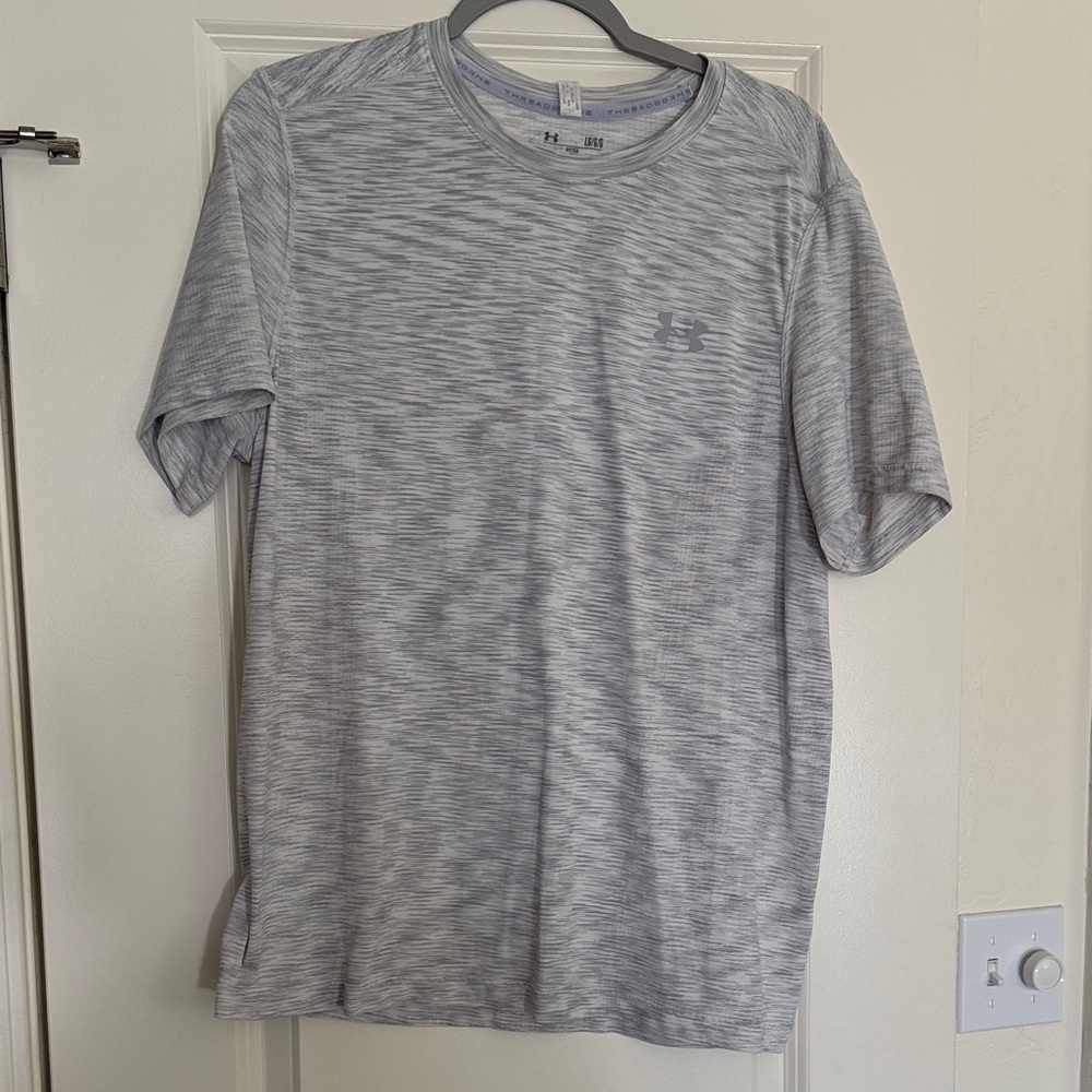 Under Armour Men's Heathered Gray Tee